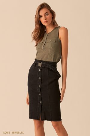 

Оливковая блузка без рукавов с вязаной фактурой