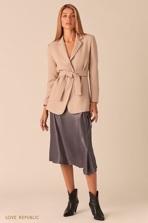 

Кремовый удлиненный жакет с поясом на талии