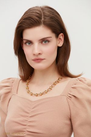 

Золотистая цепь с эксклюзивным трендовым плетением