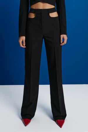 

Прямые брюки с вырезами