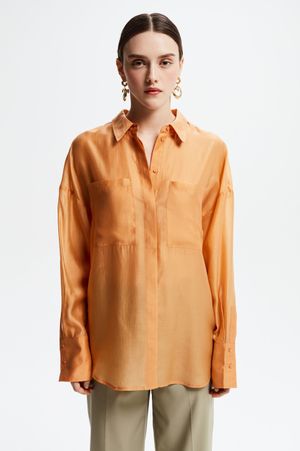 

Свободная рубашка с карманами