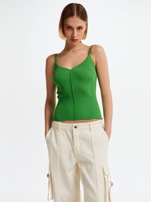 

Трикотажный топ на тонких бретелях