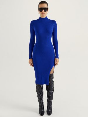 

Трикотажное платье с воротником-стойкой