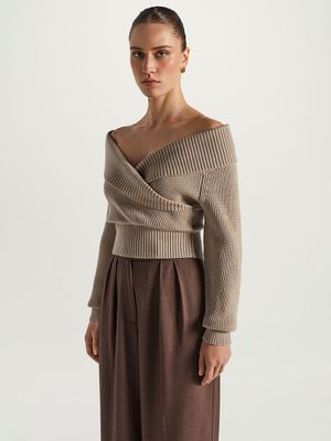 

Укороченный джемпер с открытыми плечами