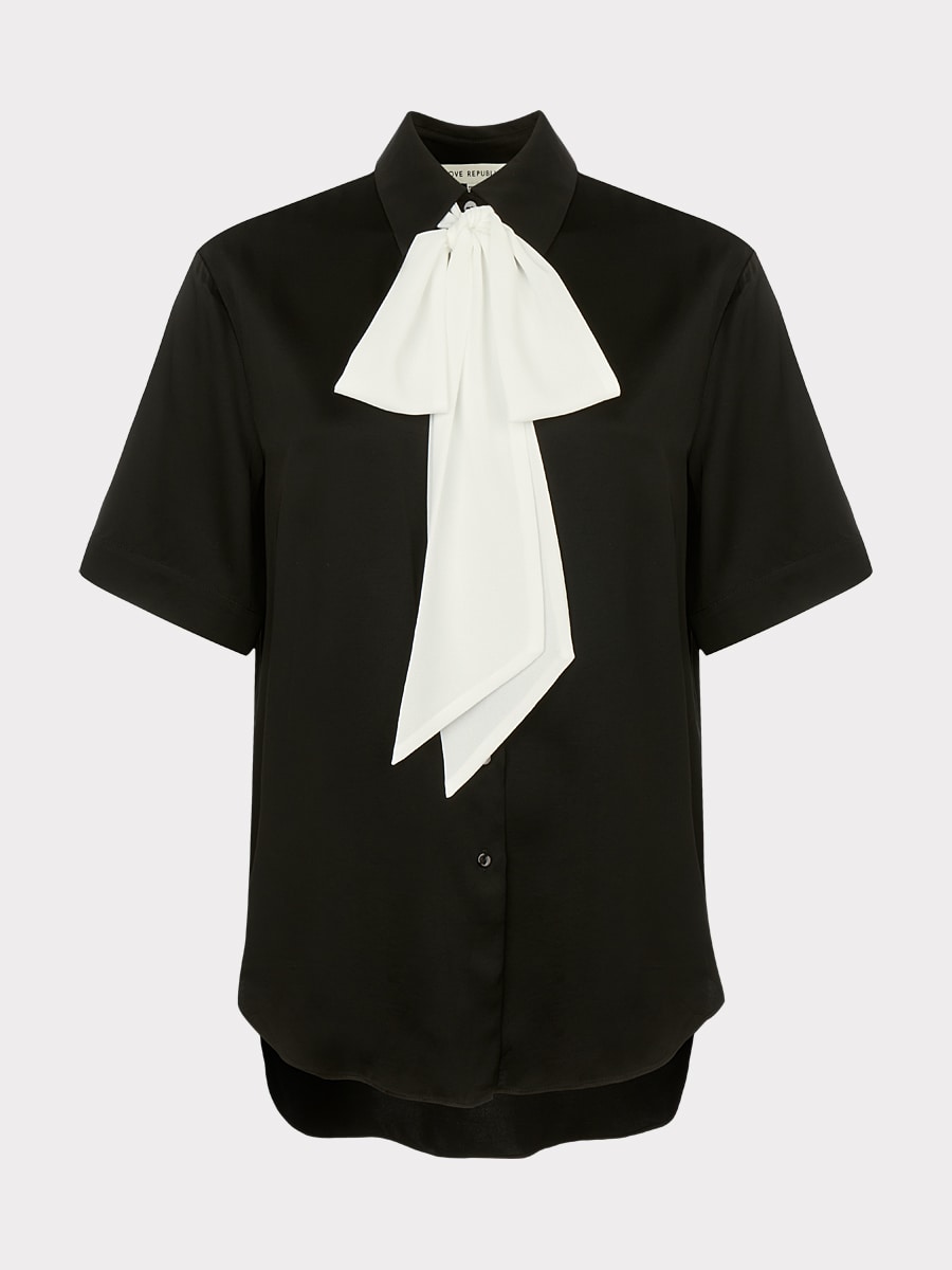 Блузка с бантом