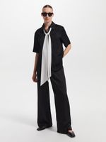 Блузка с бантом