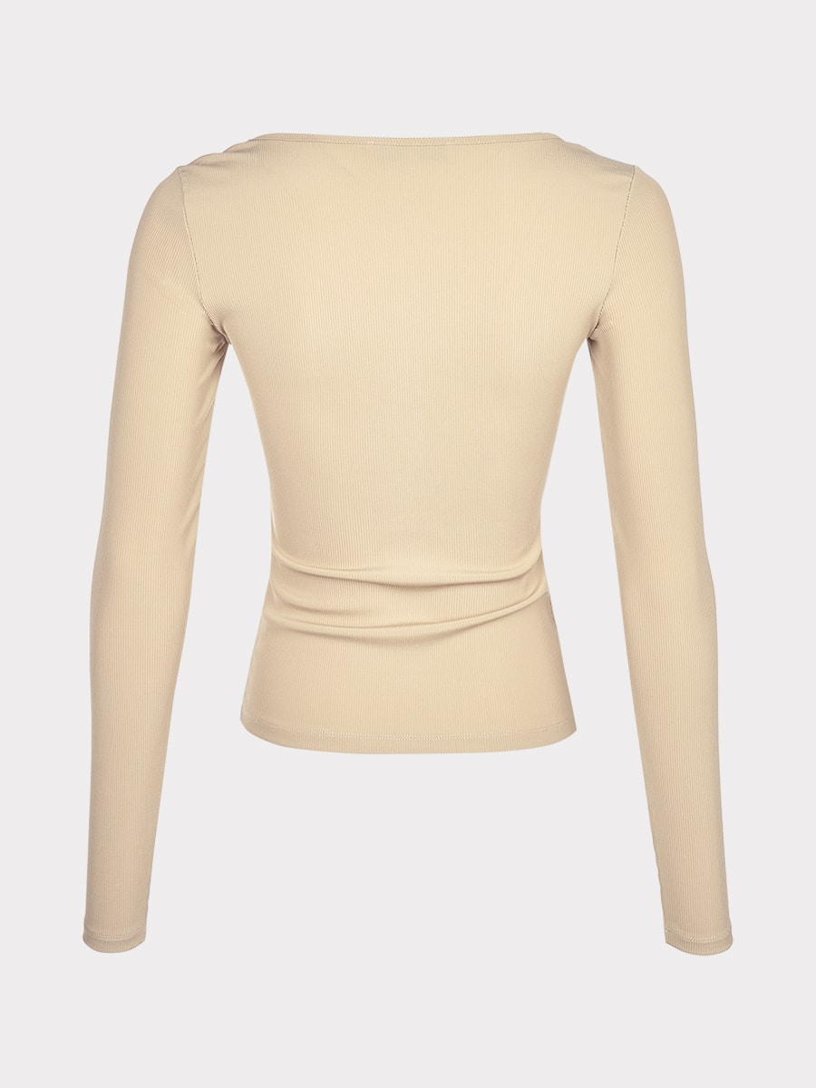 Топ с фигурным вырезом