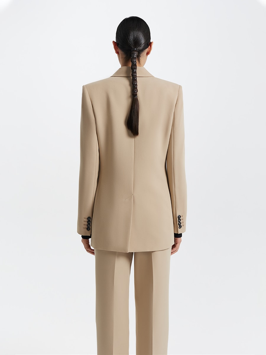 Двубортный жакет прямого кроя