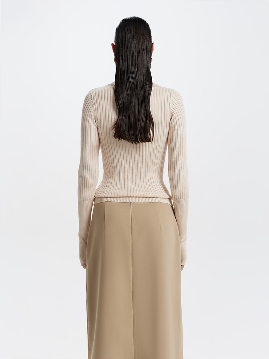 Трикотажная водолазка в рубчик