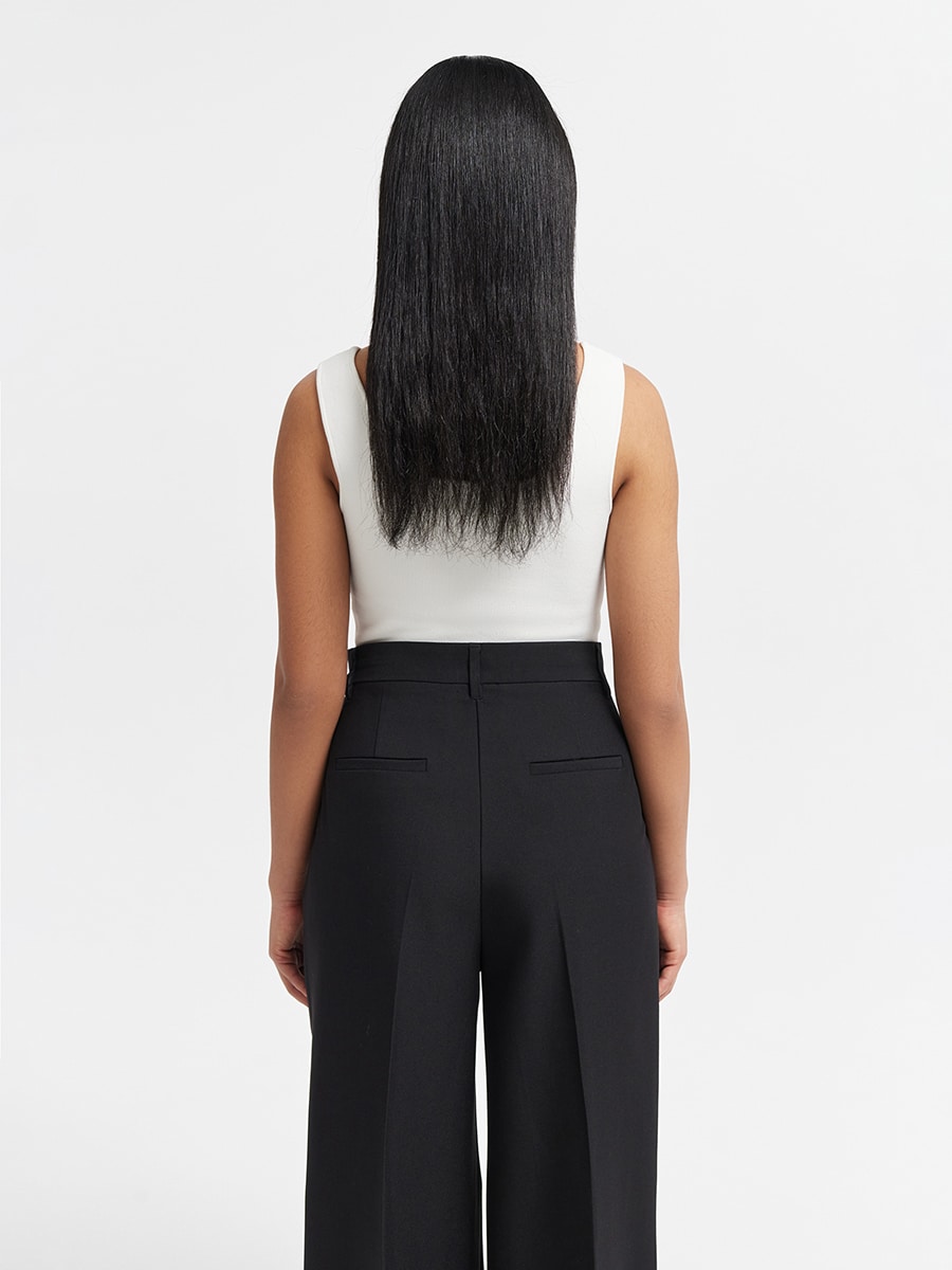 Трикотажный топ на бретелях