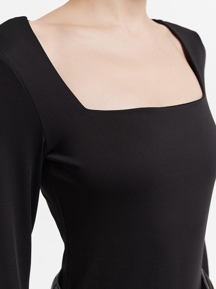 Боди с квадратным вырезом