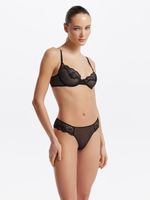 Трусы из сетки и кружева