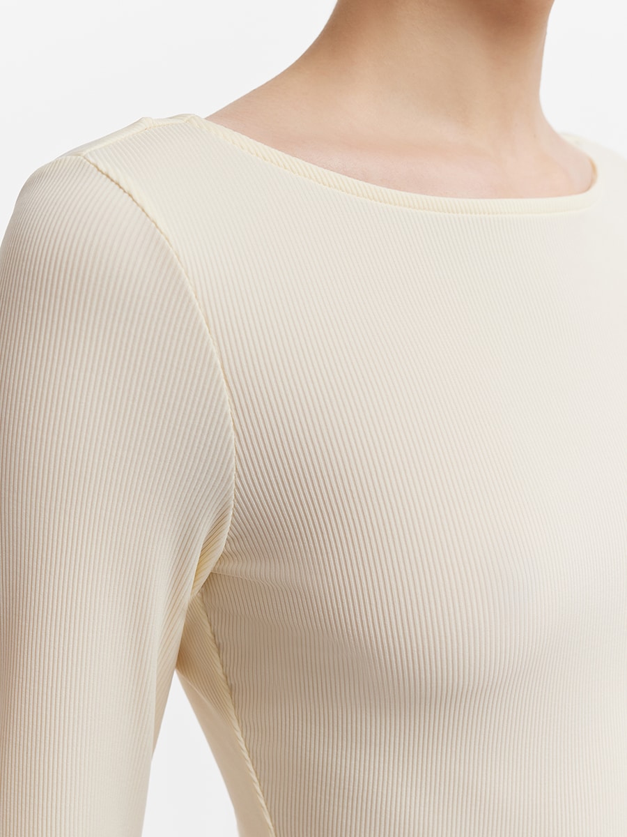 Боди с вырезом на спине