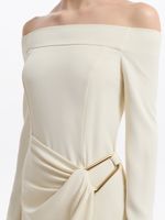 Платье миди с открытыми плечами