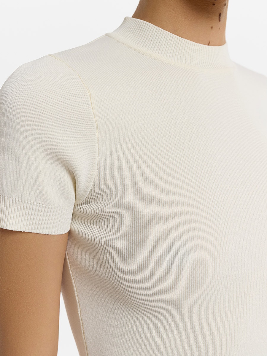 Трикотажный топ укороченного кроя