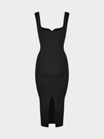 Трикотажное платье с фигурным вырезом