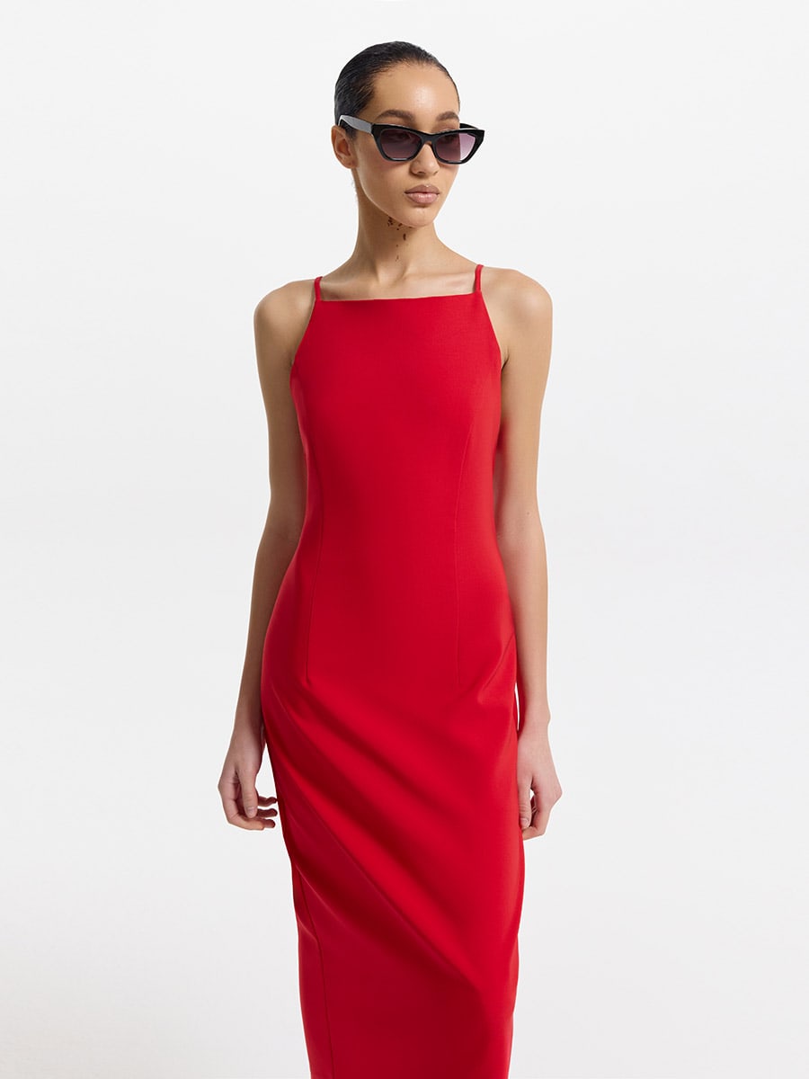 Платье-футляр на бретелях