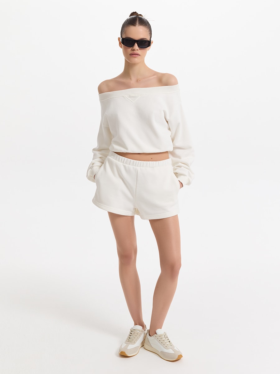 Свитшот с открытыми плечами