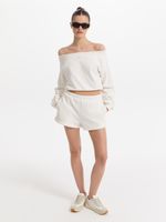 Свитшот с открытыми плечами