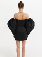 Платье с объемными рукавами