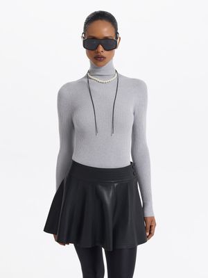 

Водолазка в рубчик