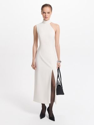 

Платье-футляр асимметричного кроя