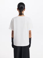 Футболка c V-вырезом