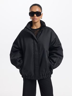 

Утепленный бомбер с сатиновым эффектом