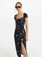 Платье-футляр 