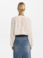 Блузка с объемными цветами