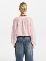 Блузка с объемными цветами