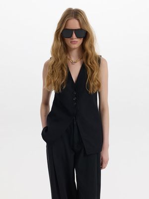 

Жилет из льна и вискозы