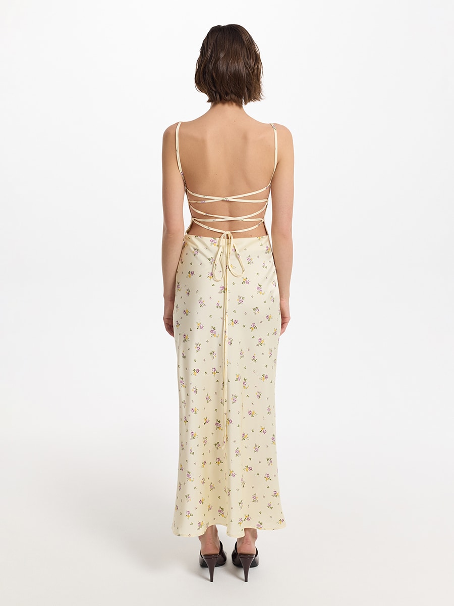 Платье с открытой спиной