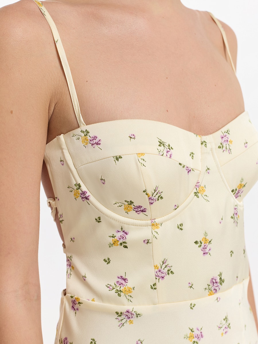 Платье с открытой спиной