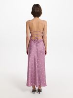 Платье с открытой спиной