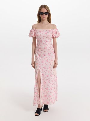 

Платье с открытыми плечами