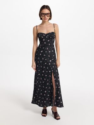 

Атласное платье с открытой спиной