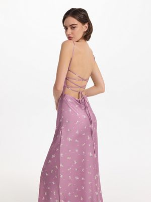 Атласное платье с открытой спиной