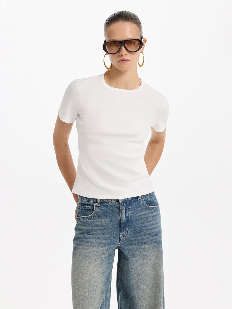 Футболка приталенного кроя