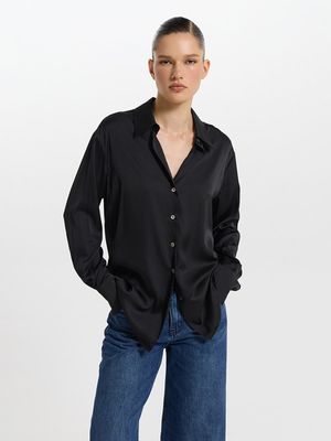 

Атласная рубашка