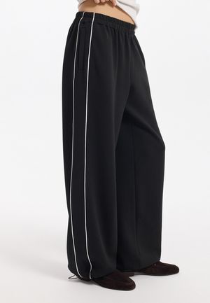 

Трикотажные брюки-палаццо из вискозы