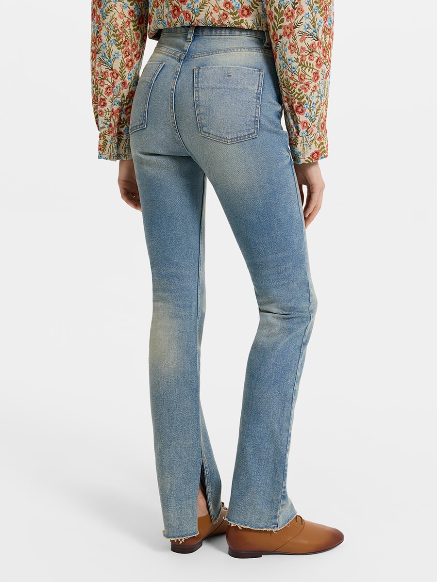 Джинсы Flare fit