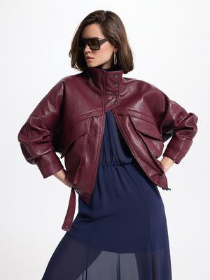 

Куртка из экокожи с отложным воротником