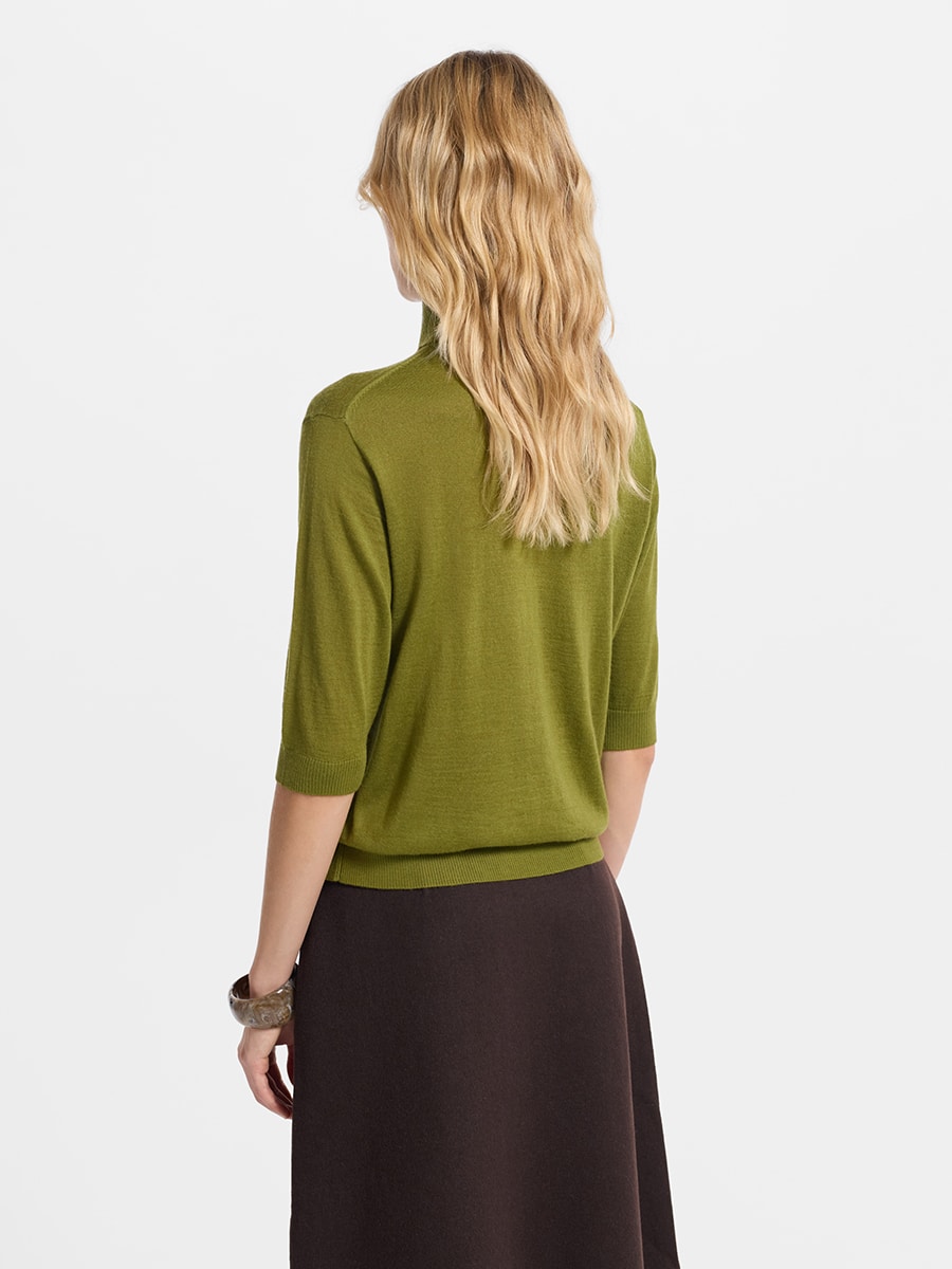 Свитер из шерсти