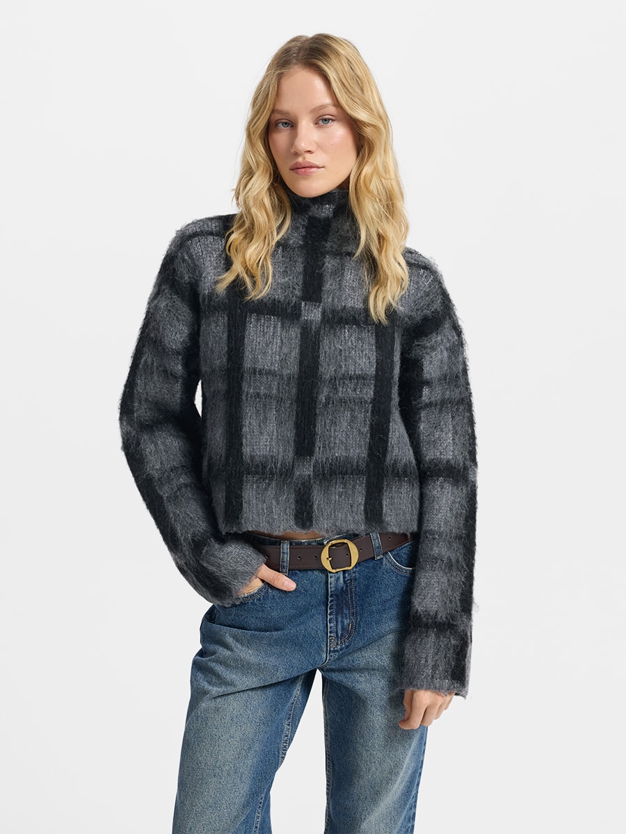 Свитер с шерстью 