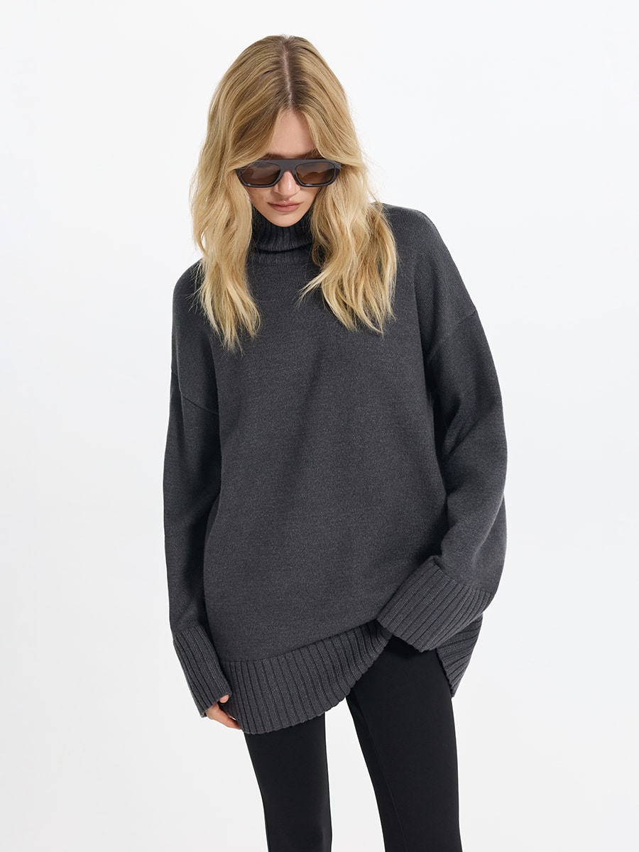 Свитер свободного кроя