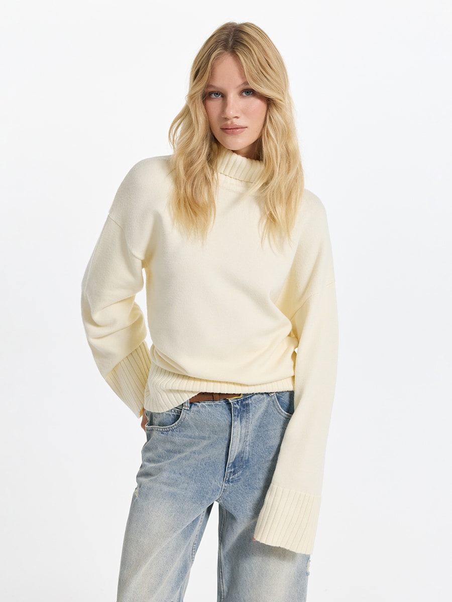 Свитер свободного кроя