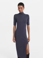 Трикотажное платье миди