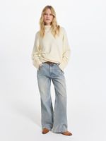 Свитер свободного кроя