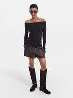 Джемпер с открытыми плечами